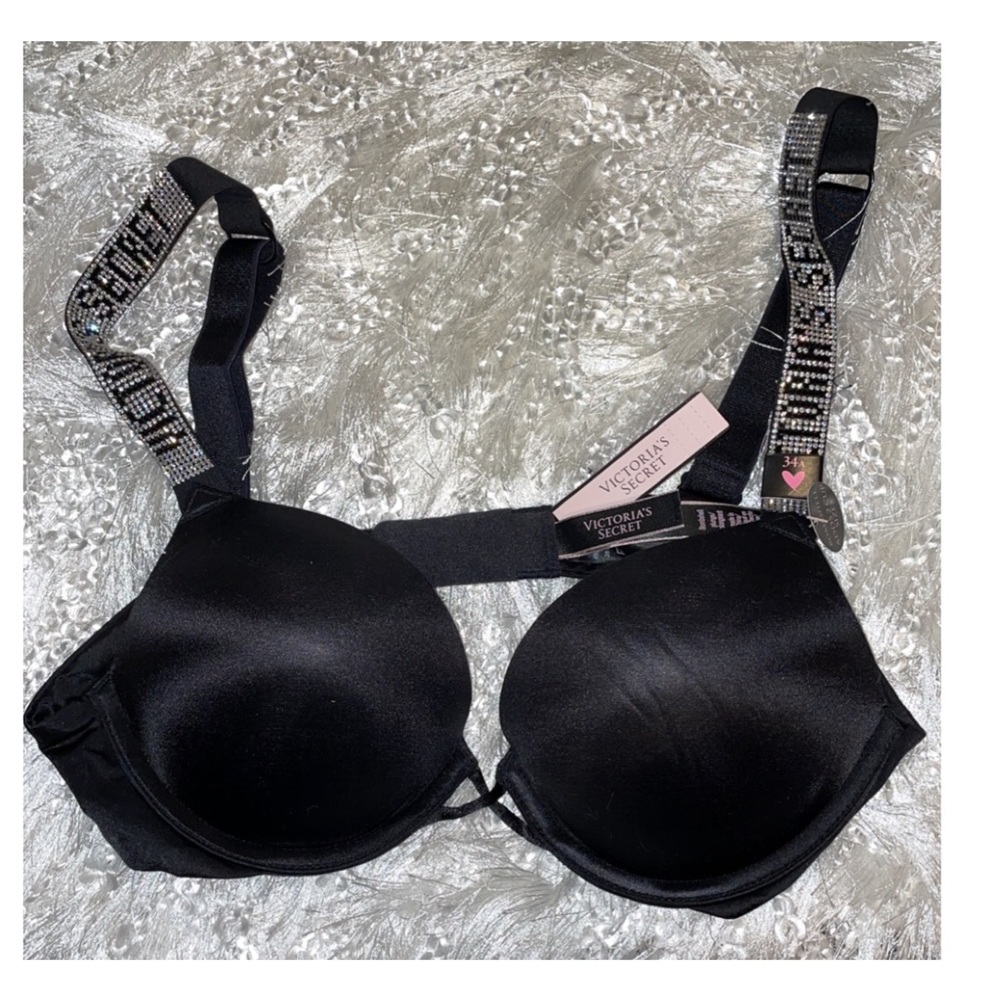 Victoria’s Secret bombshell bra
